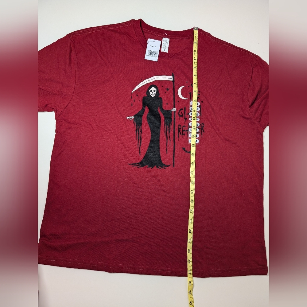 NWT Large Red T-Shirt Short Sleeves 'The Glam Reaper - Picture 5 of 6